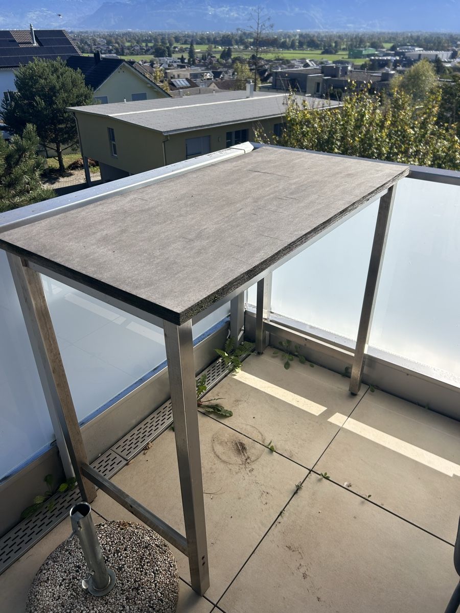 Tische: Stehtisch inkl. 4 Stühle – Gebraucht aus Rebstein von eri_qp26 1