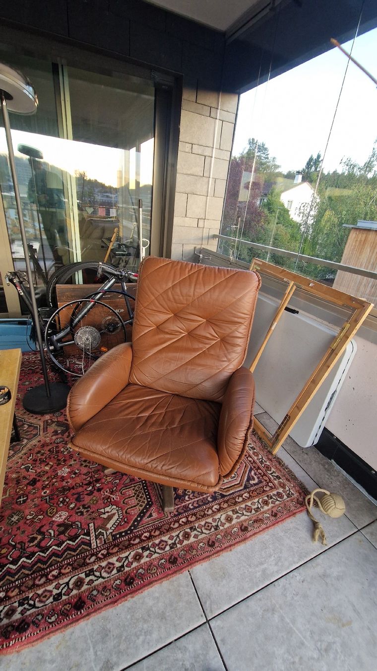 Poltrone: Leder Sessel  – Usato da Winterthur venduto da cle_5ccx
