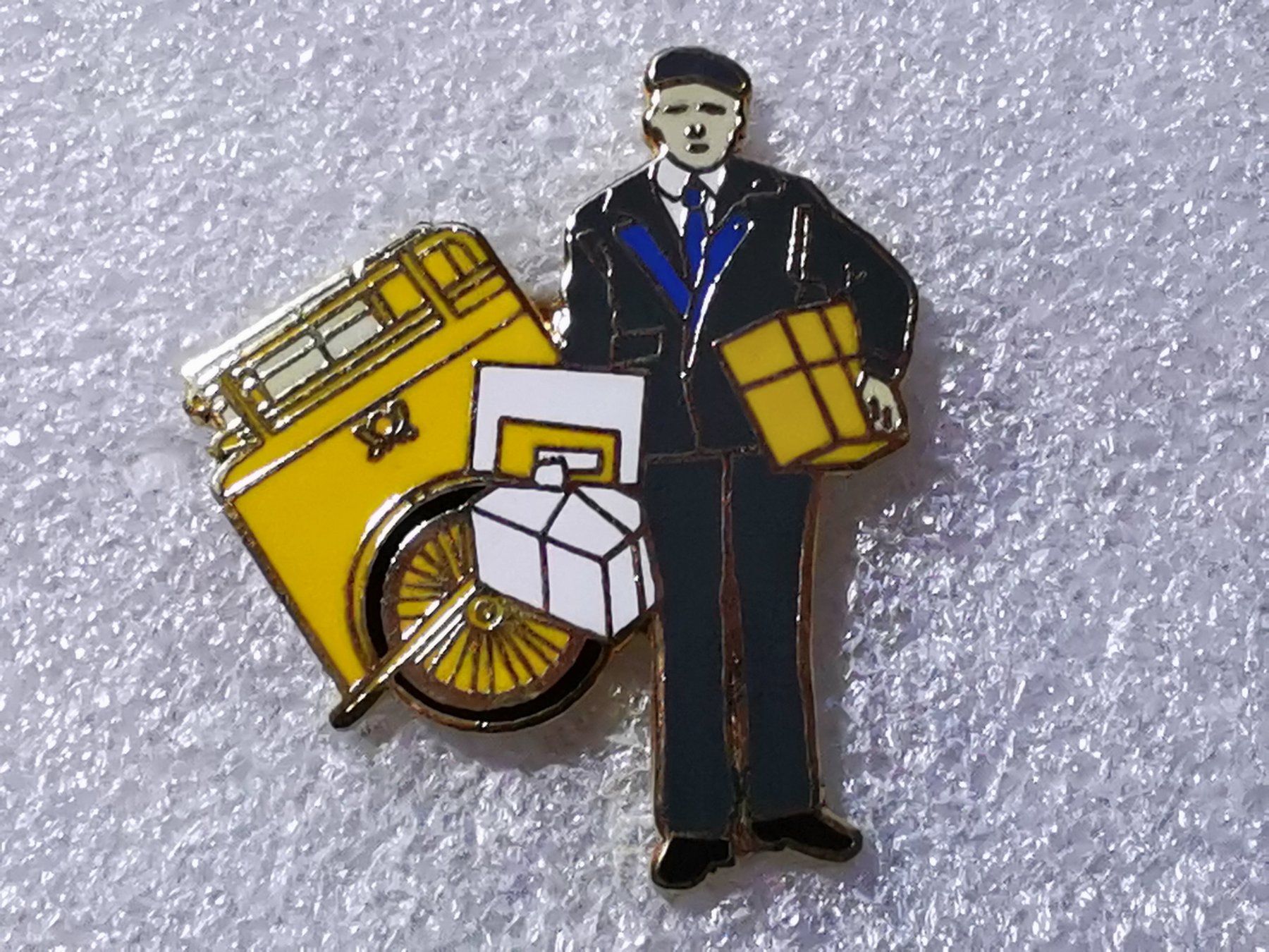 Placchette & Badge: Ansteckpin 43: Deutsche Post Postmann – Usato da Oppligen venduto da Pin-Fall-Shop