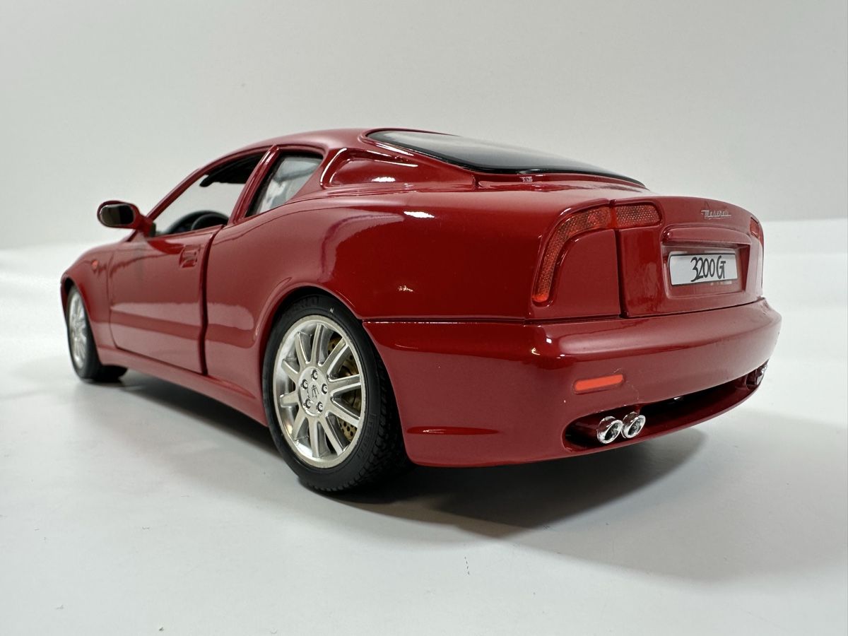 Bburago Modellini d'auto: Maserati 3200GT 1:18, rot, BBURAGO  – Usato da Zofingen venduto da rf9_x2xt 3