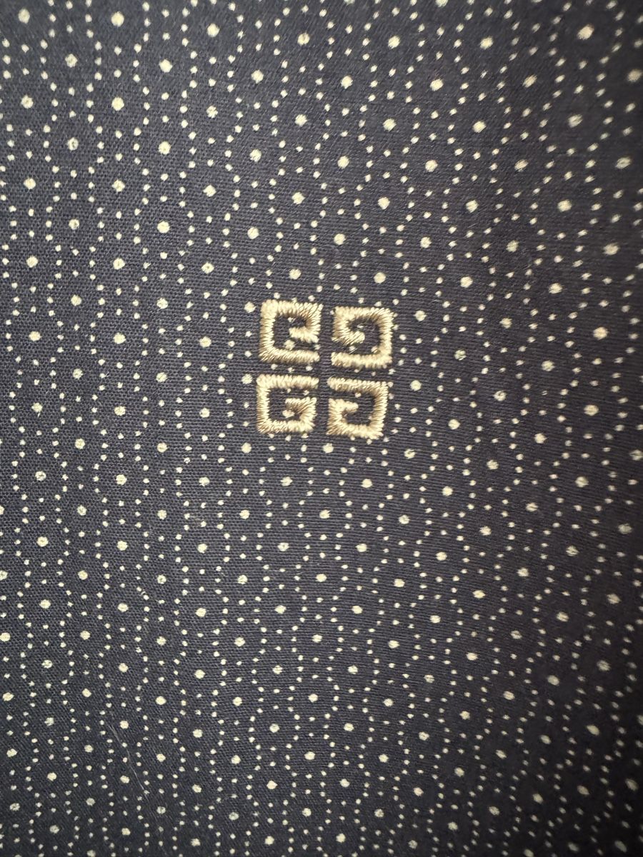 Camicie: Givenchy Hemd – Usato da Obfelden venduto da cesarina10 2