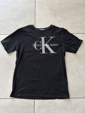 T-Shirt von Calvin Klein Grösse.M in Top Zustand