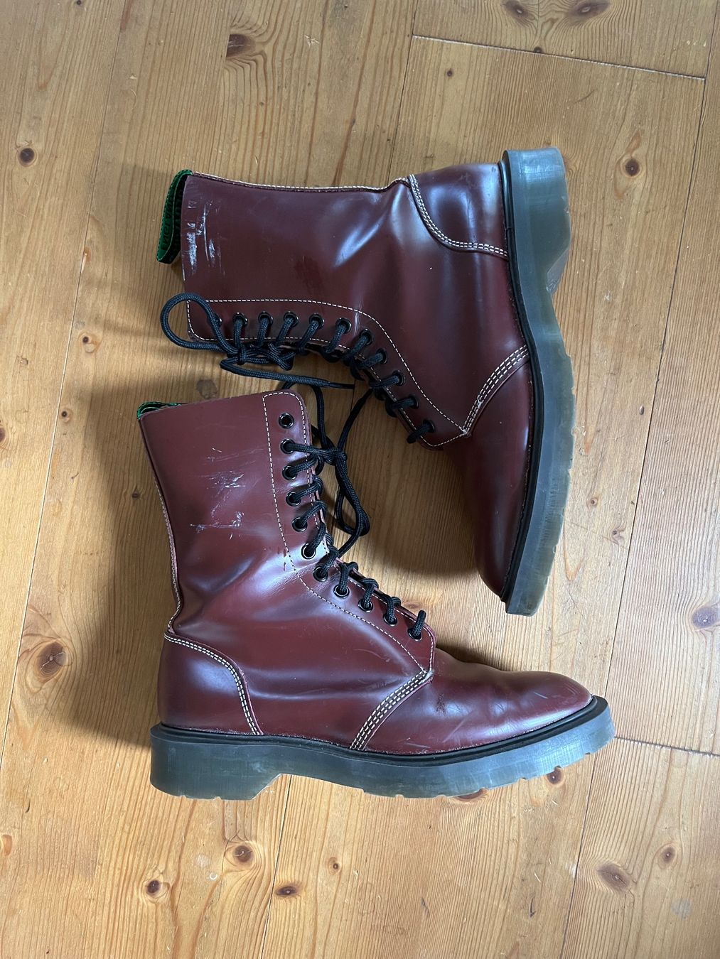 Dr. Martens Scarpe da uomo: SOLOVAIR Boot Bordeauxrot Gr 38.5 – Usato da Zürich venduto da Joining_pisces