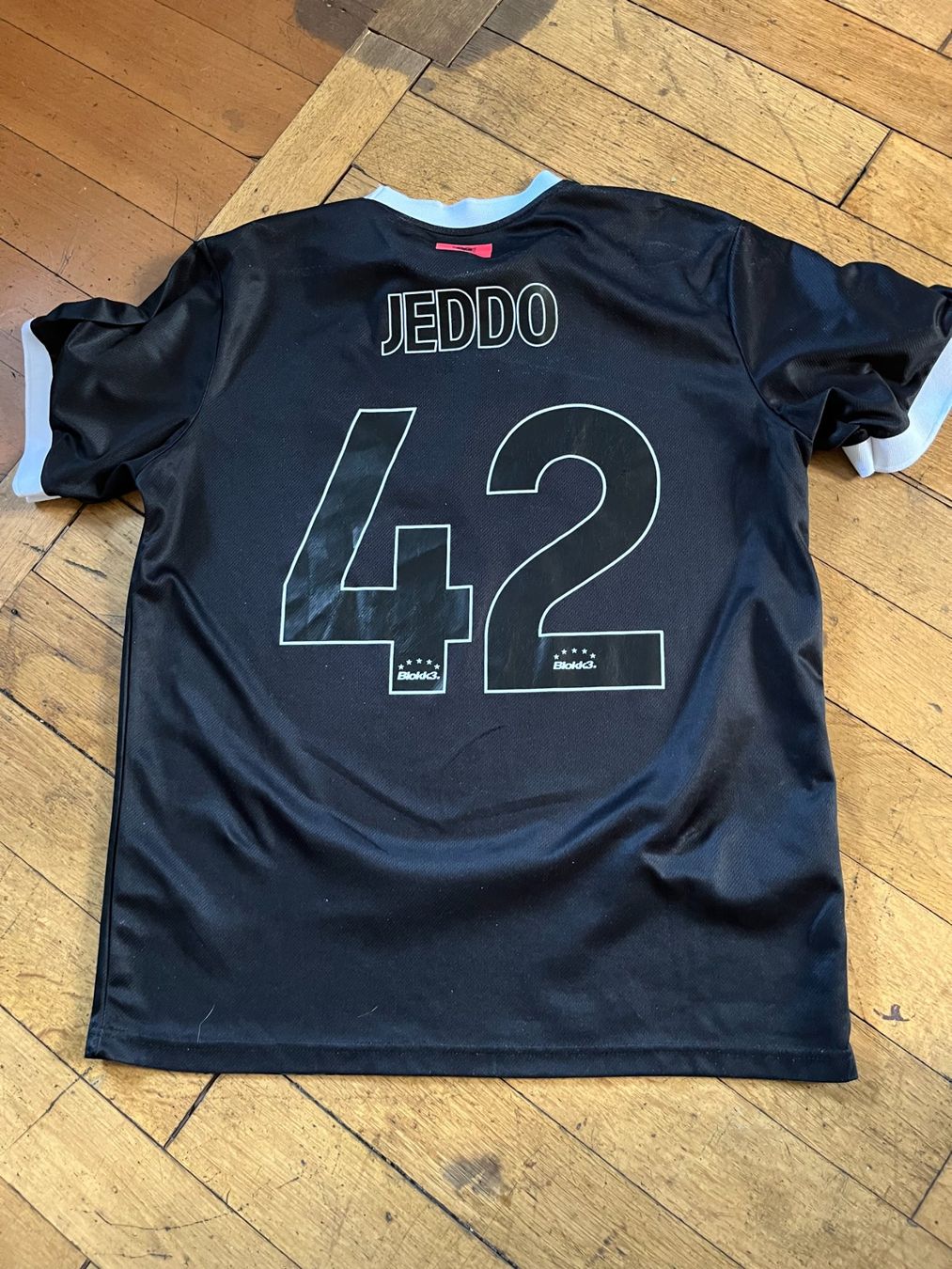 Canottiere & Pantaloni: Fussball Trikot – Usato da Muttenz venduto da Bhuebi 1