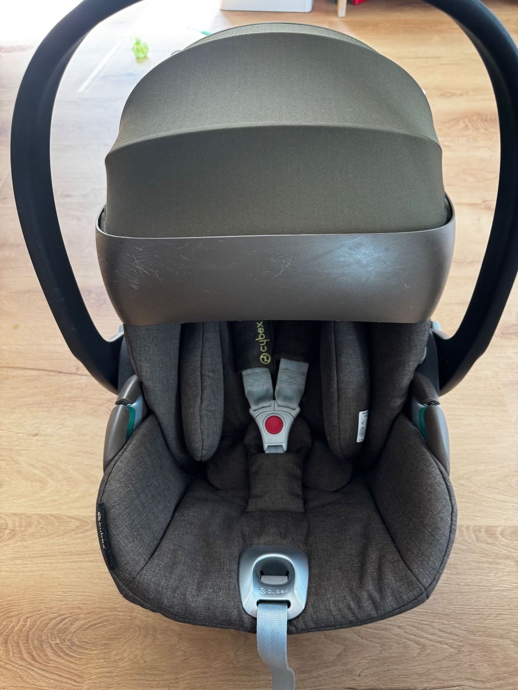Seggiolini per auto: Cybex Babyschale zu verkaufen – Usato da Eglisau venduto da nad_hzz8