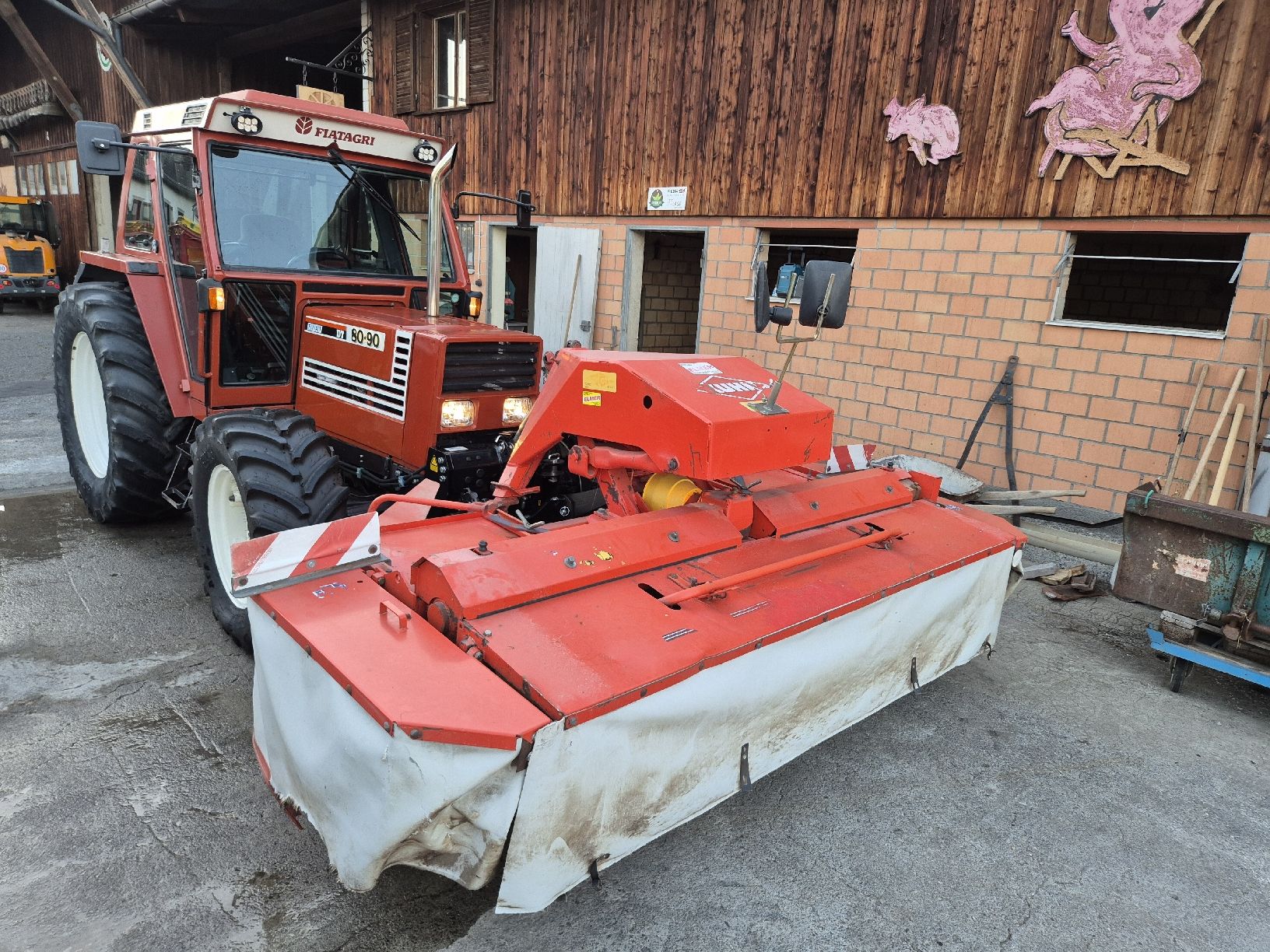 Alle Maschinen: Frontmähwerk Kuhn FC280F – Gebraucht aus Hombrechtikon von Fiatagri80-90 7