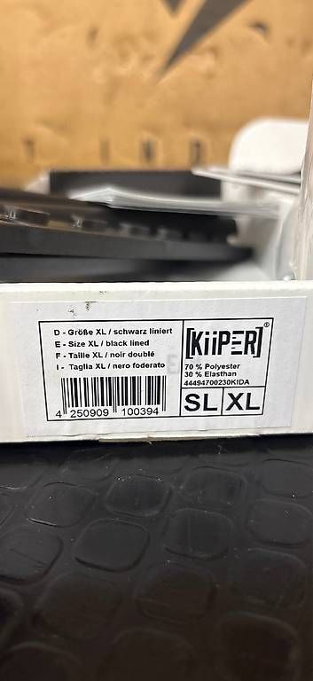 Veicoli da campeggio: Kiiper-Ablagenetz - Schwarz liniert - XL – Usato da Volketswil venduto da Jmwirth 2
