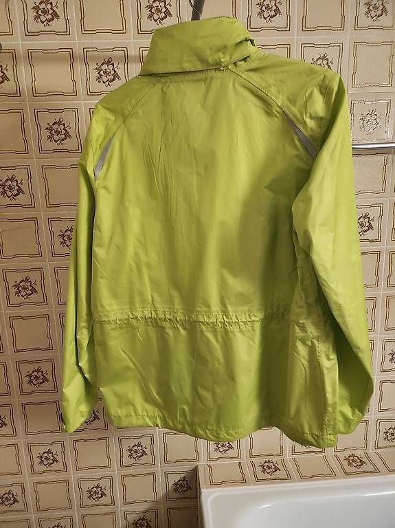 Giacche: Regenjacke Grösse:M – Usato da Schliern b.Köniz venduto da schoggi0503 1