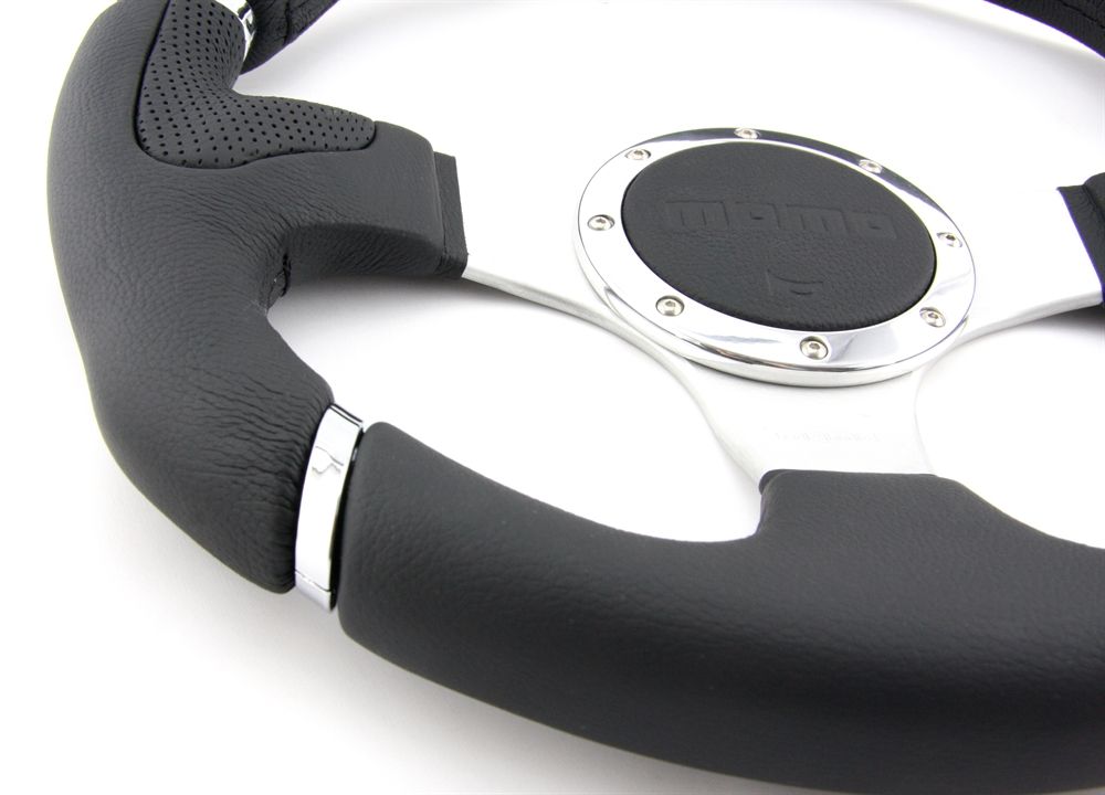 Tutti pezzi di ricambio auto: Momo Leder Sportlenkrad Millenium 320mm – Nuovo e nell'imballaggio originale da Moers venduto da BMS-Racing 3
