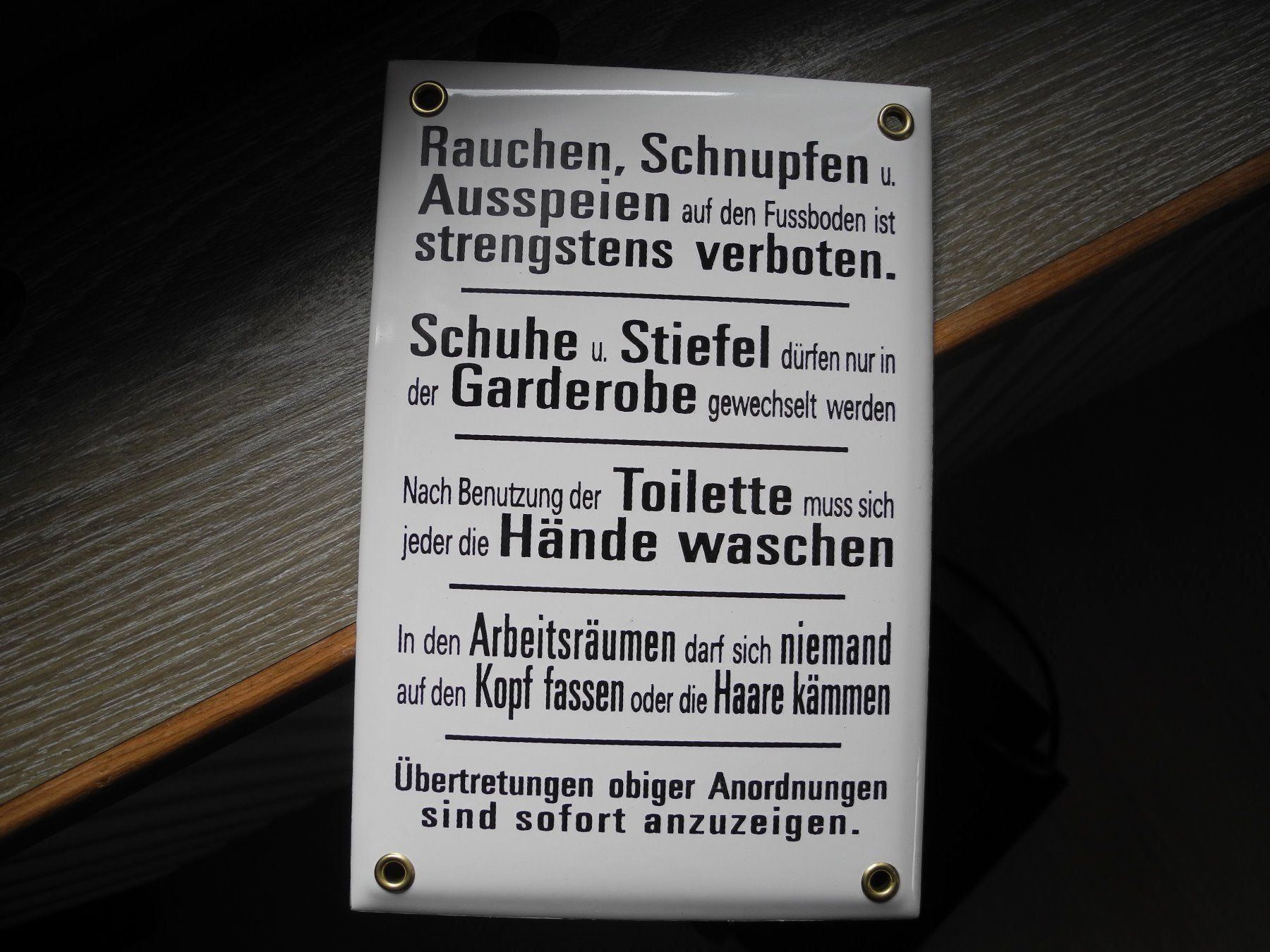 Schilder: VERBOTSSCHILD EMAIL – Neu (gemäss Beschreibung) aus Reinach AG von Huckleberrysix