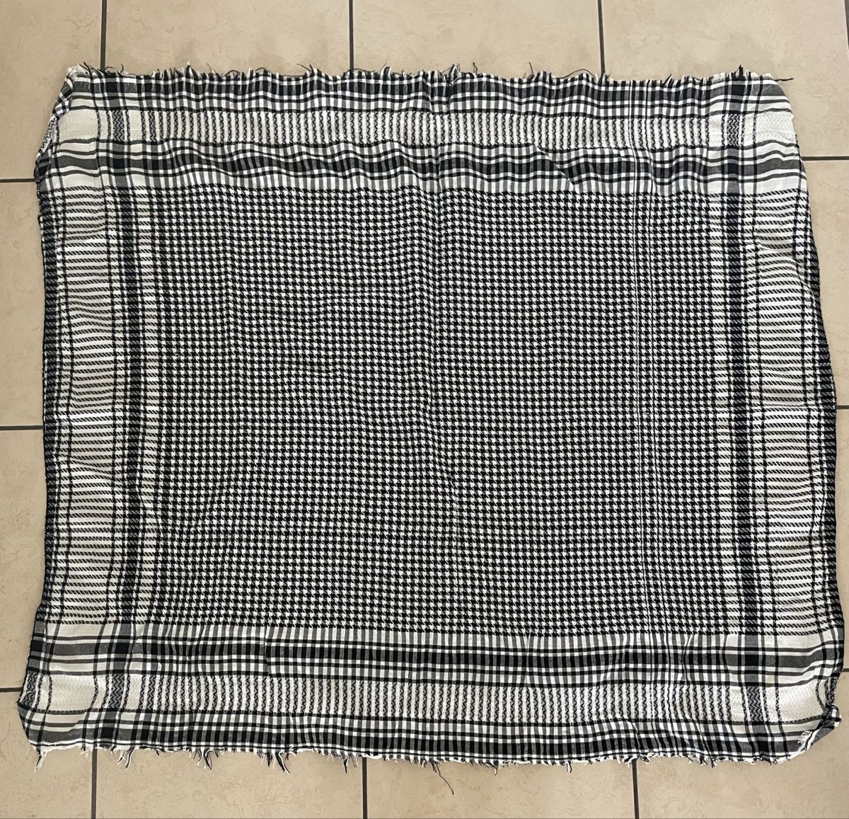Foulards & écharpes: Keffiyeh – D'occasion à Pregassona par REEUP