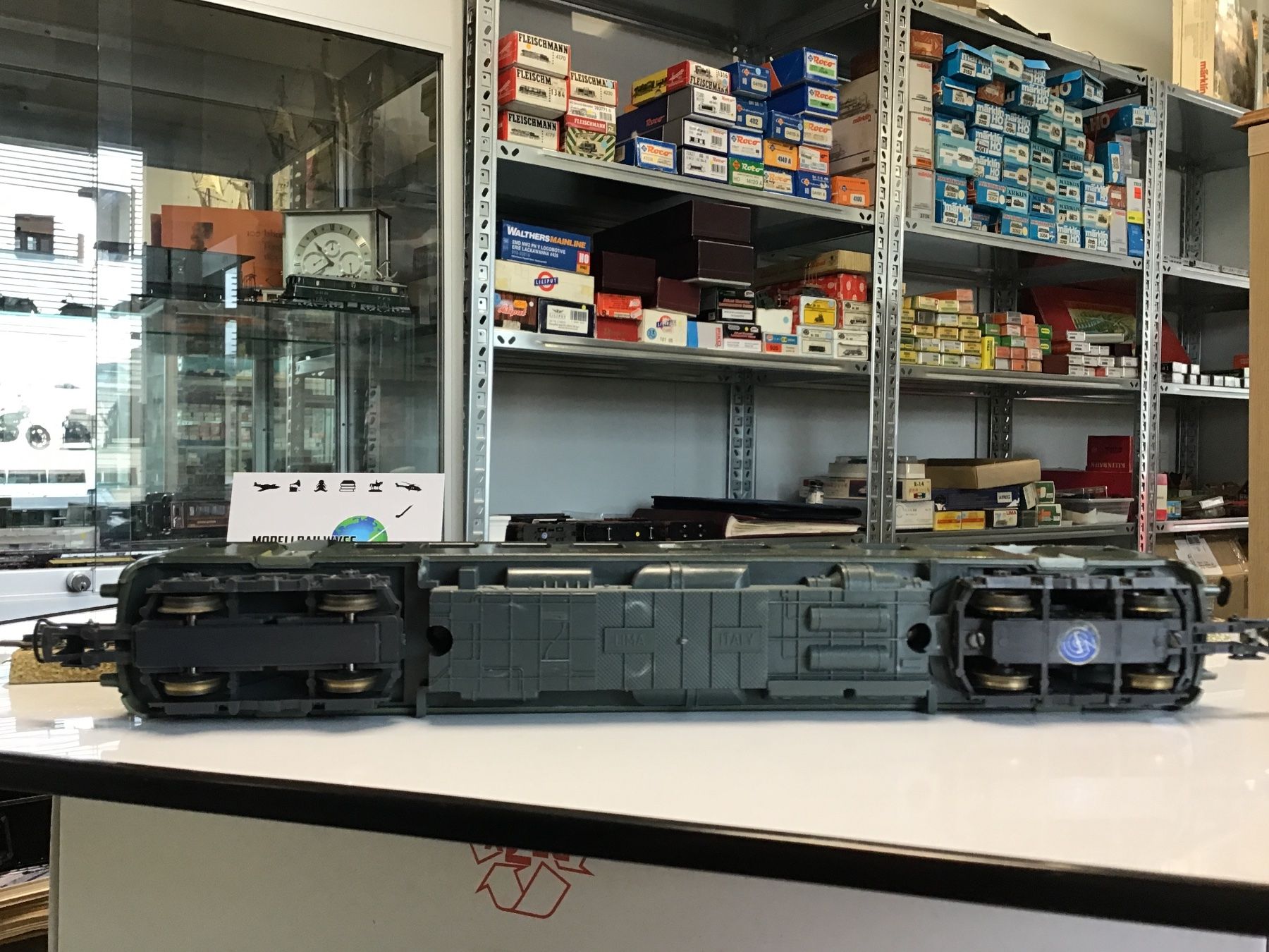 Lima Modelleisenbahnen: SBB Triebwagen, grün, H0, LIMA – Gebraucht aus Männedorf von Spezial-Modelle 3