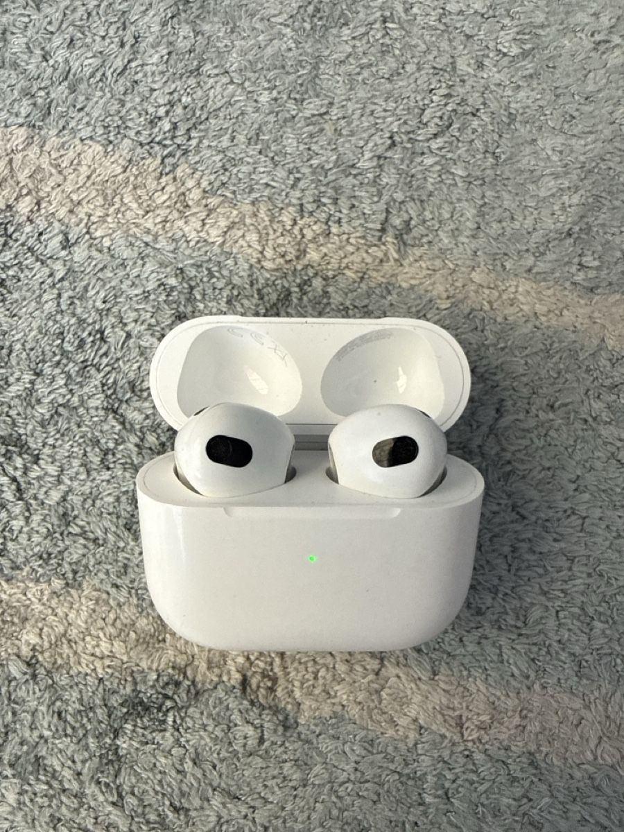 Apple Cuffie: AirPods 3G – Usato da Genève venduto da ono_f8gl 2