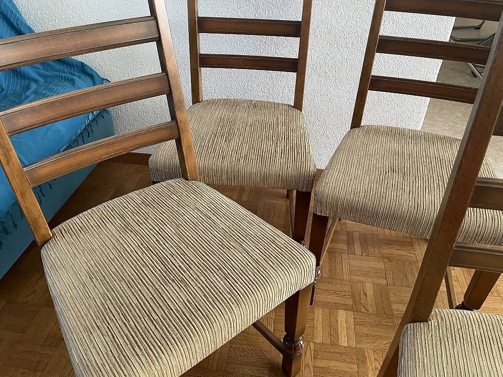 Sedie: 4 Holzstühle  – Usato da Oftringen venduto da est_mcq8 1