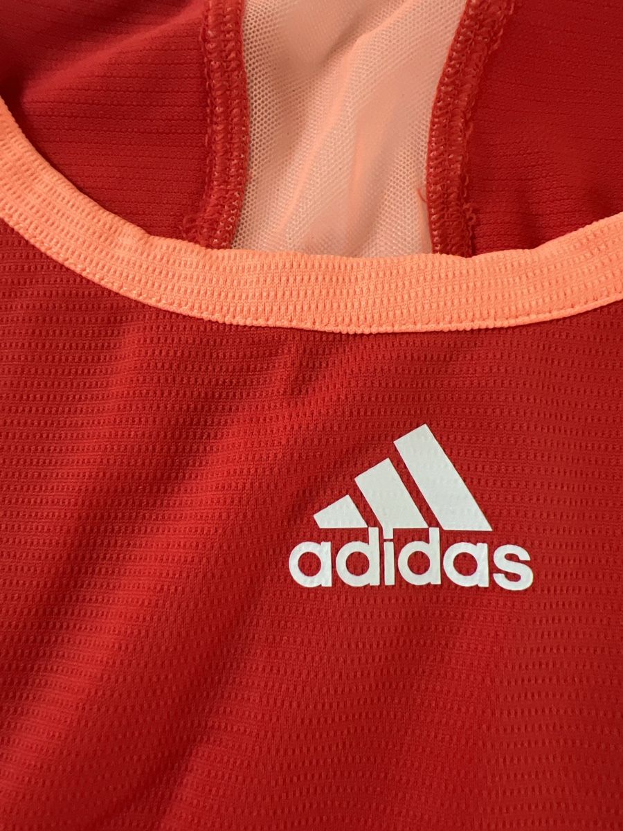 Adidas T-shirt: Shirt – Usato da Oberuzwil venduto da DanaB01 1
