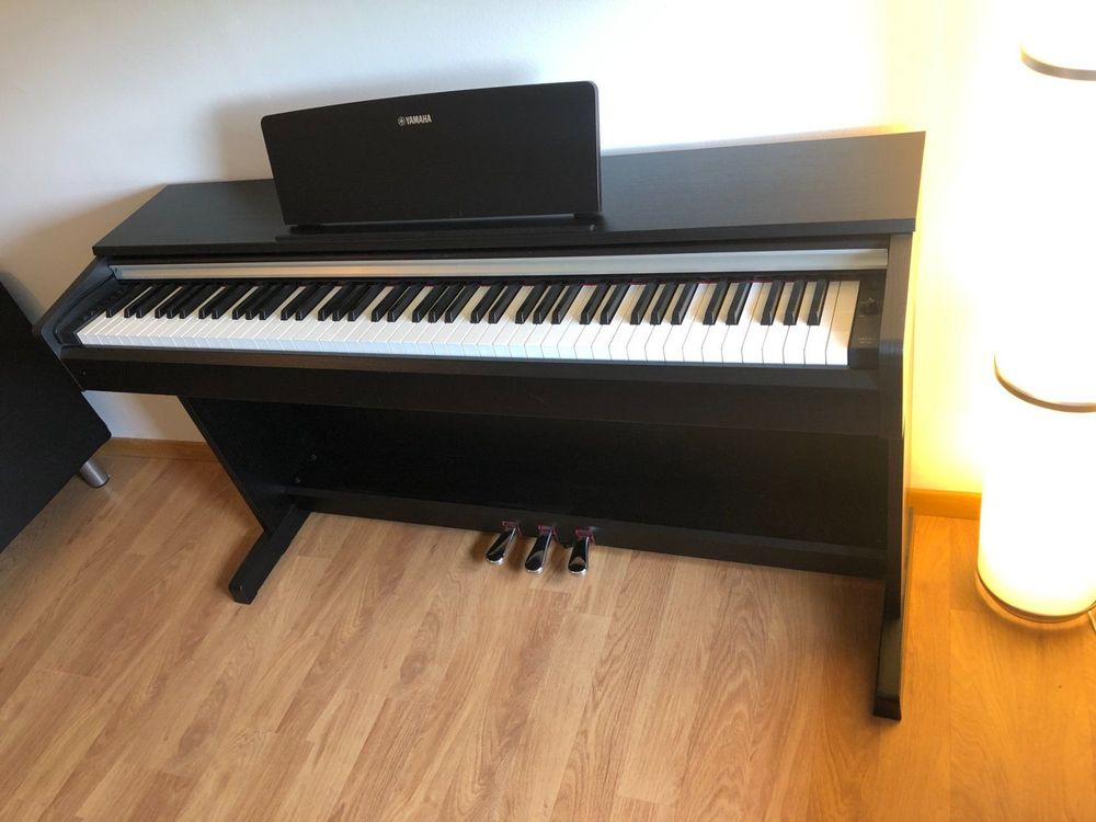 Digitalpiano Yamaha Arius YDP142 Kaufen auf Ricardo