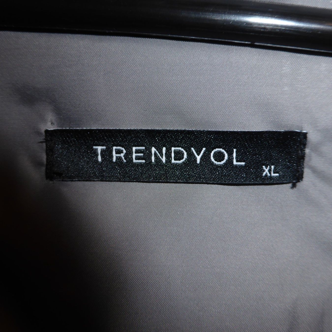 Jacken: Winterjacke TRENDYOL, Gr. XL – Gebraucht aus St.Gallen von regenbogen5 1