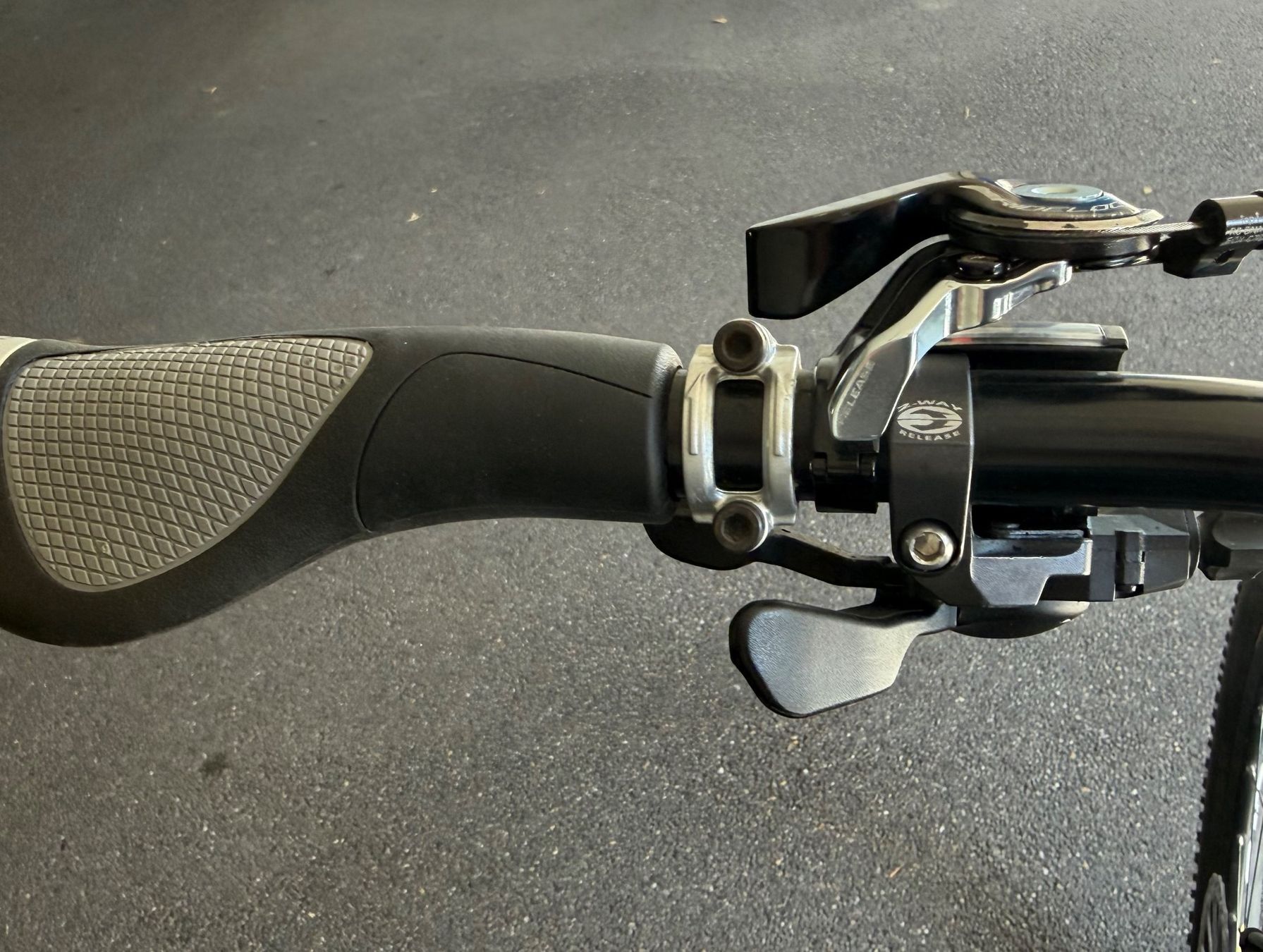 Scott Velos: SCOTT genius thirty carbon fully – Gebraucht aus Bubikon von Spikie78 9