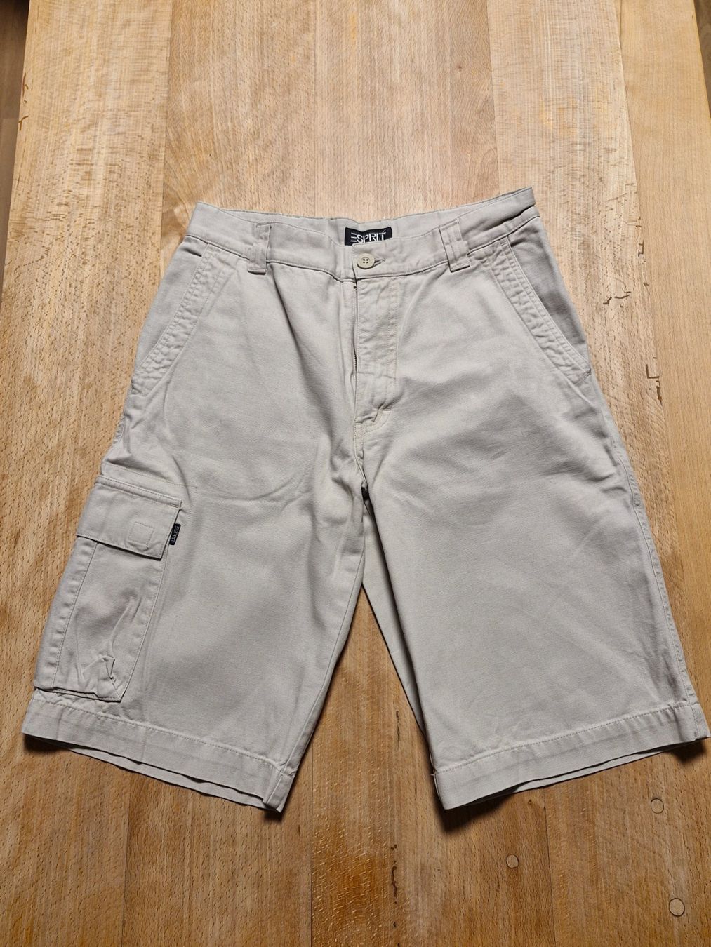 Esprit Hosen: Esprit Sommer Shorts Cargo Vintage, Grösse 29 ab 1.- – Gebraucht aus Wiesendangen von enbtracked