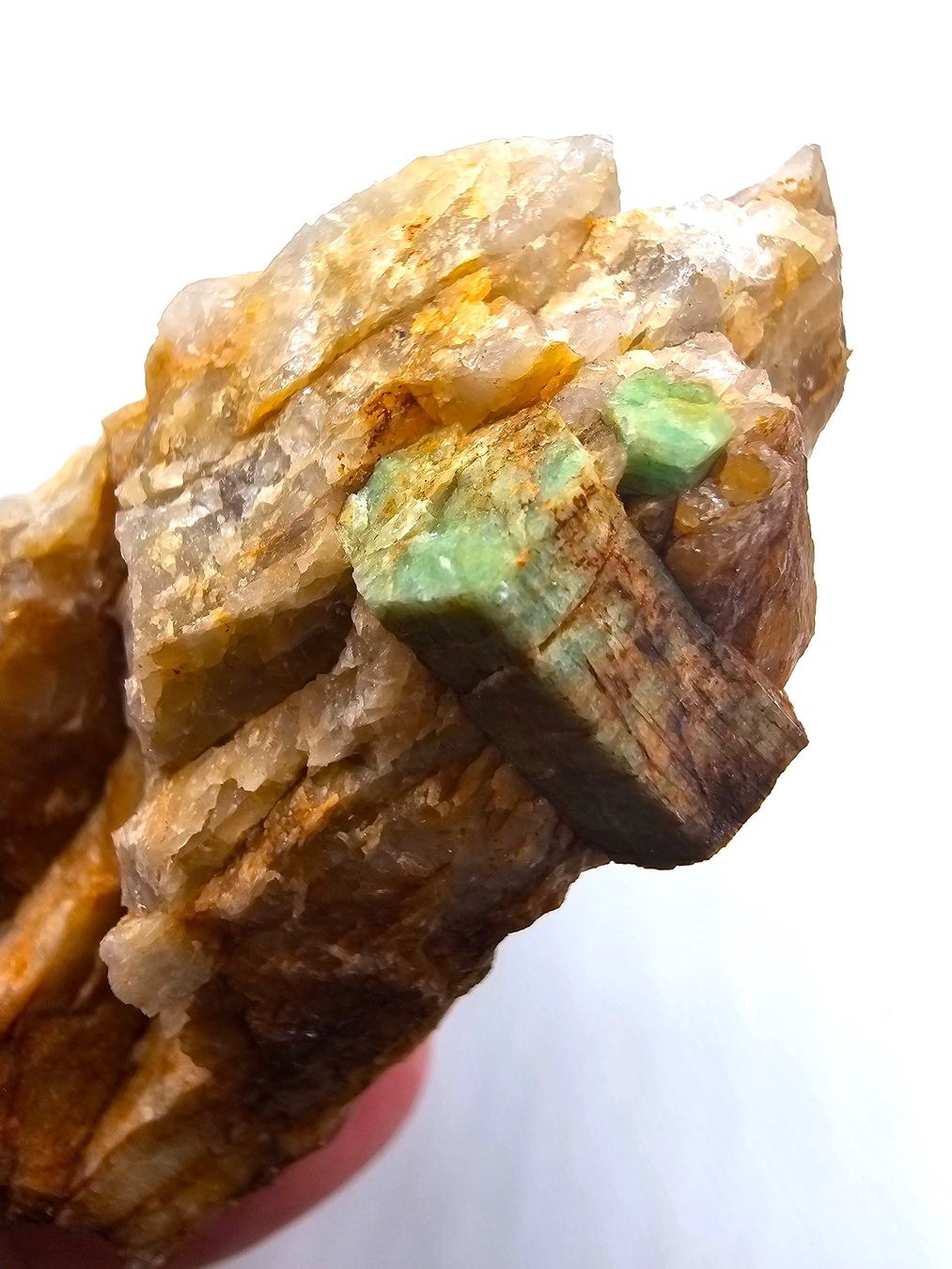 Minerali & Pietre curative: Beryl (Var: Emerald), Quartz – Usato da Figino venduto da panshop 8