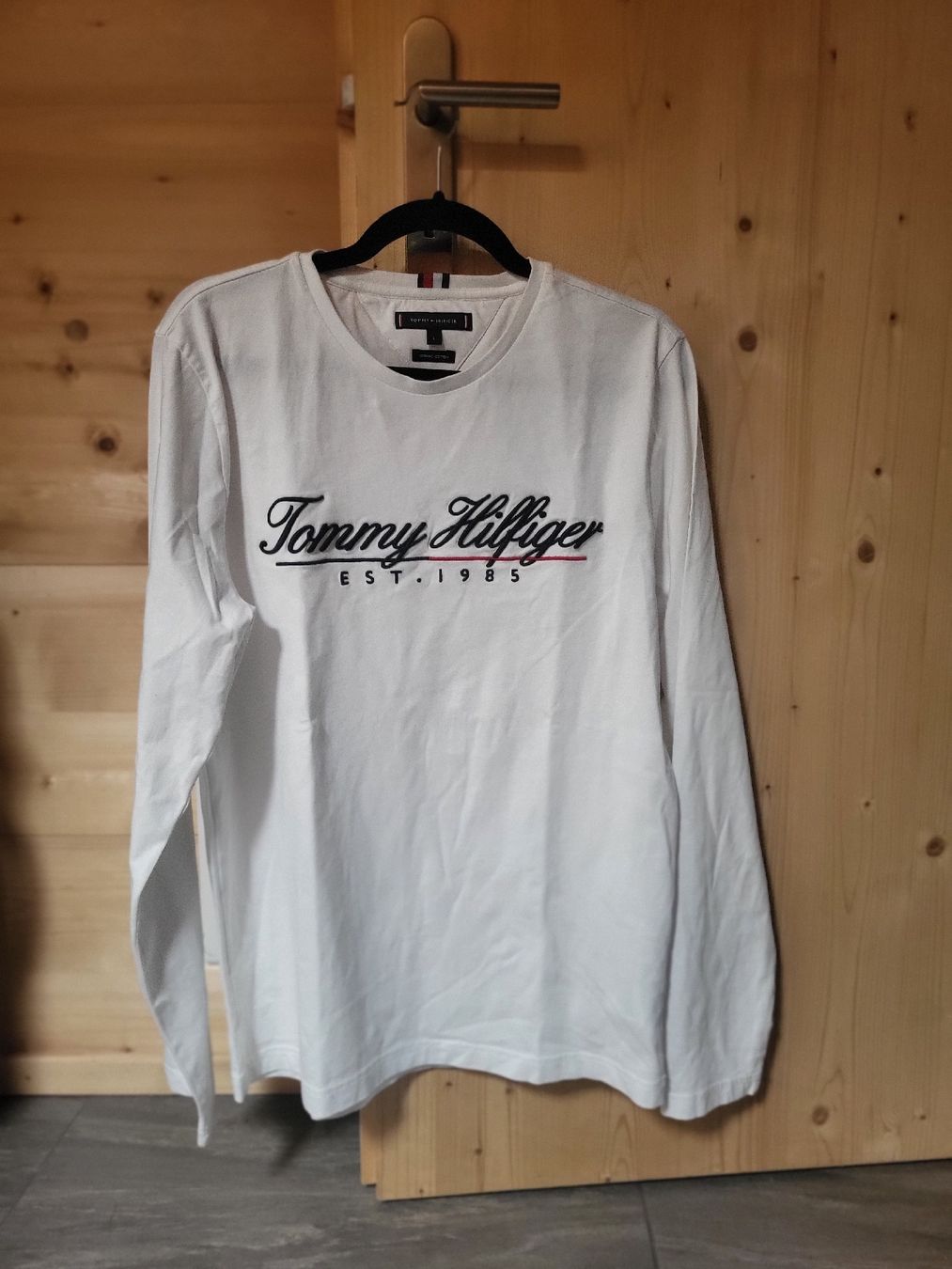 Tommy Hilfiger T-shirt: Tommy Hilfiger Shirt – Usato da Zweisimmen venduto da Adorable