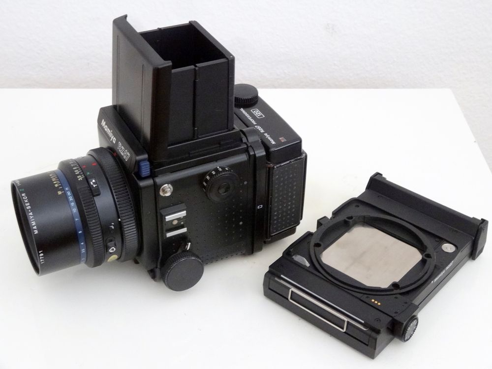 MAMIYA RZ 67 PROFESSIONAL MITTELFORMAT KAMERA+LENS &2MAGAZIN