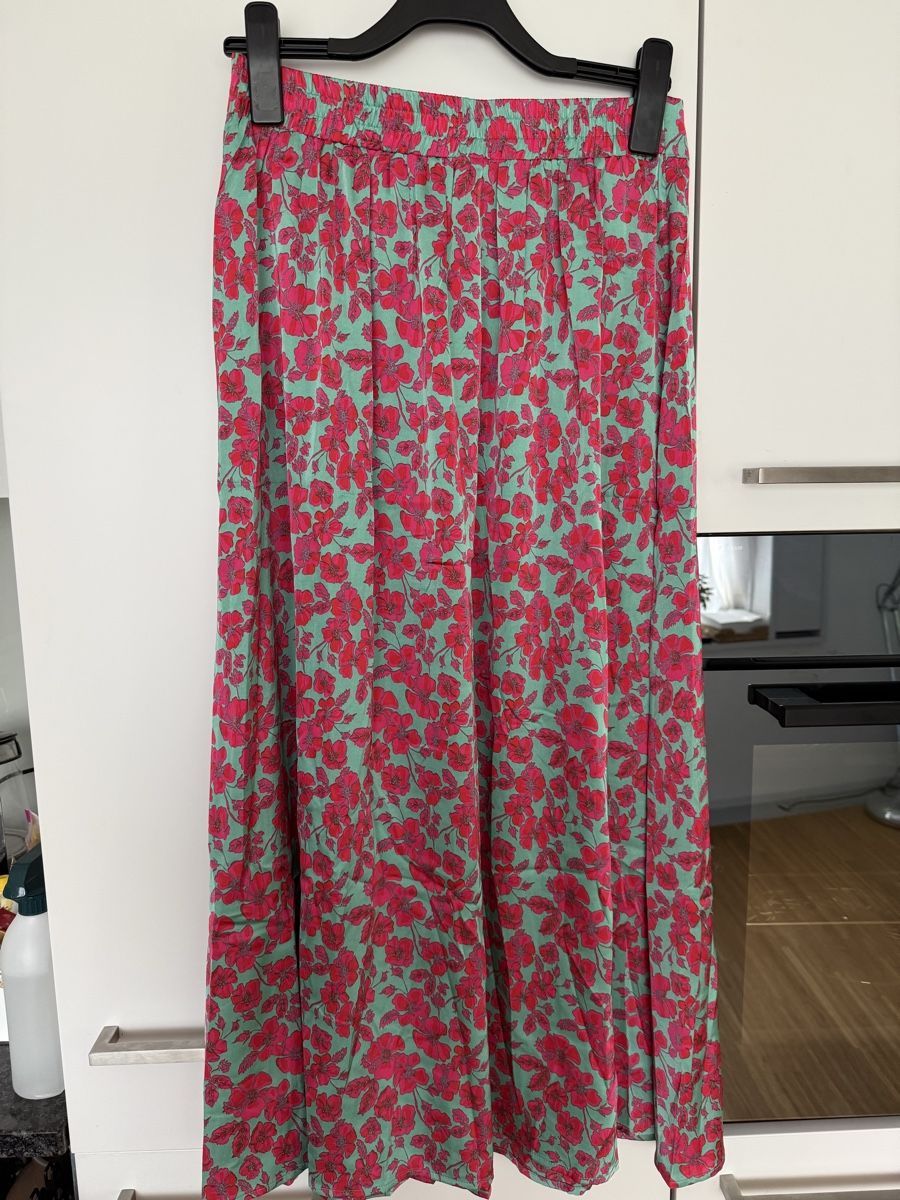 Gonne: Maxirock mit Blumenmuster, Grösse 38/M – Nuovo e nell'imballaggio originale da Zumikon venduto da ABrus01 1