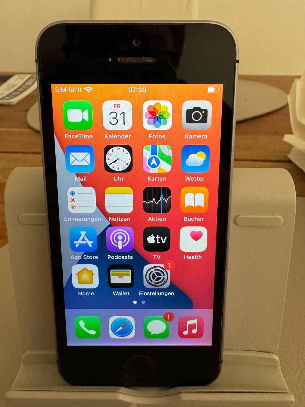 Apple Telefoni cellulari / Smartphones: iPhone SE – Usato da Adliswil venduto da Busys