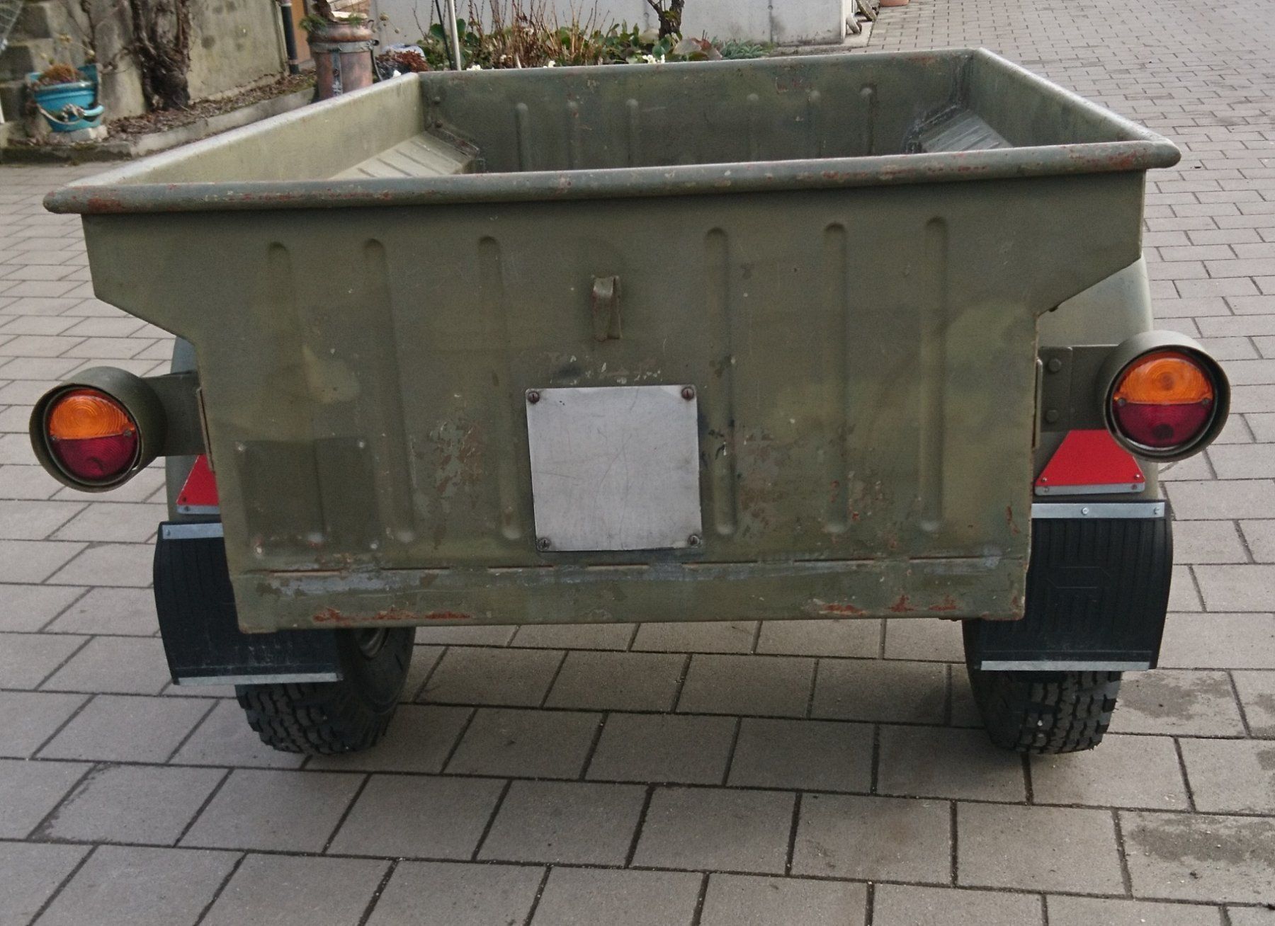 Rimorchi: Militär / Jeep Anhänger – Usato da Gampelen venduto da Schmidi887 2