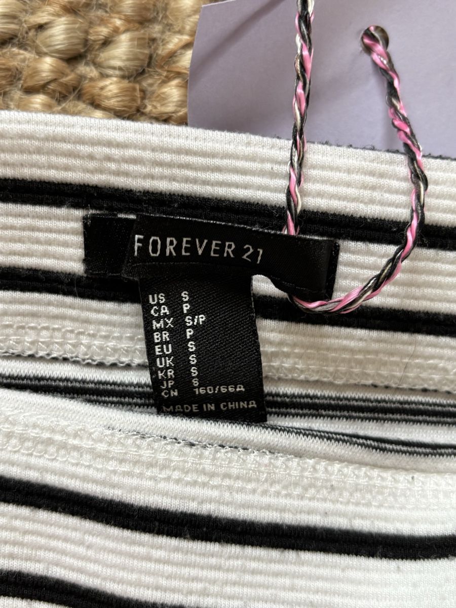 Jupes: Jupe Forever 21 – D'occasion à Neuchâtel par cam_lf7y 1