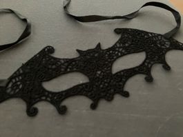 Schöne Schwarze Augen-Maske, Fledermaus, zum Binden, neu