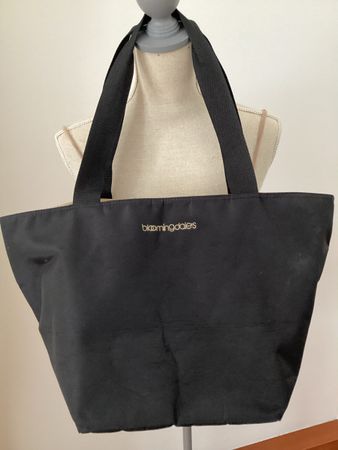 bloomingdale‘s, Shopper