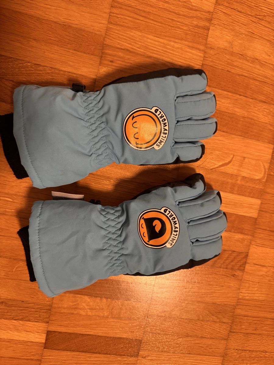 Handschuhe & Handstulpen: Coole Winterhandschuhe Gr. 134/140 Smiley World – Gebraucht aus Jona von Good_luck1_ 7