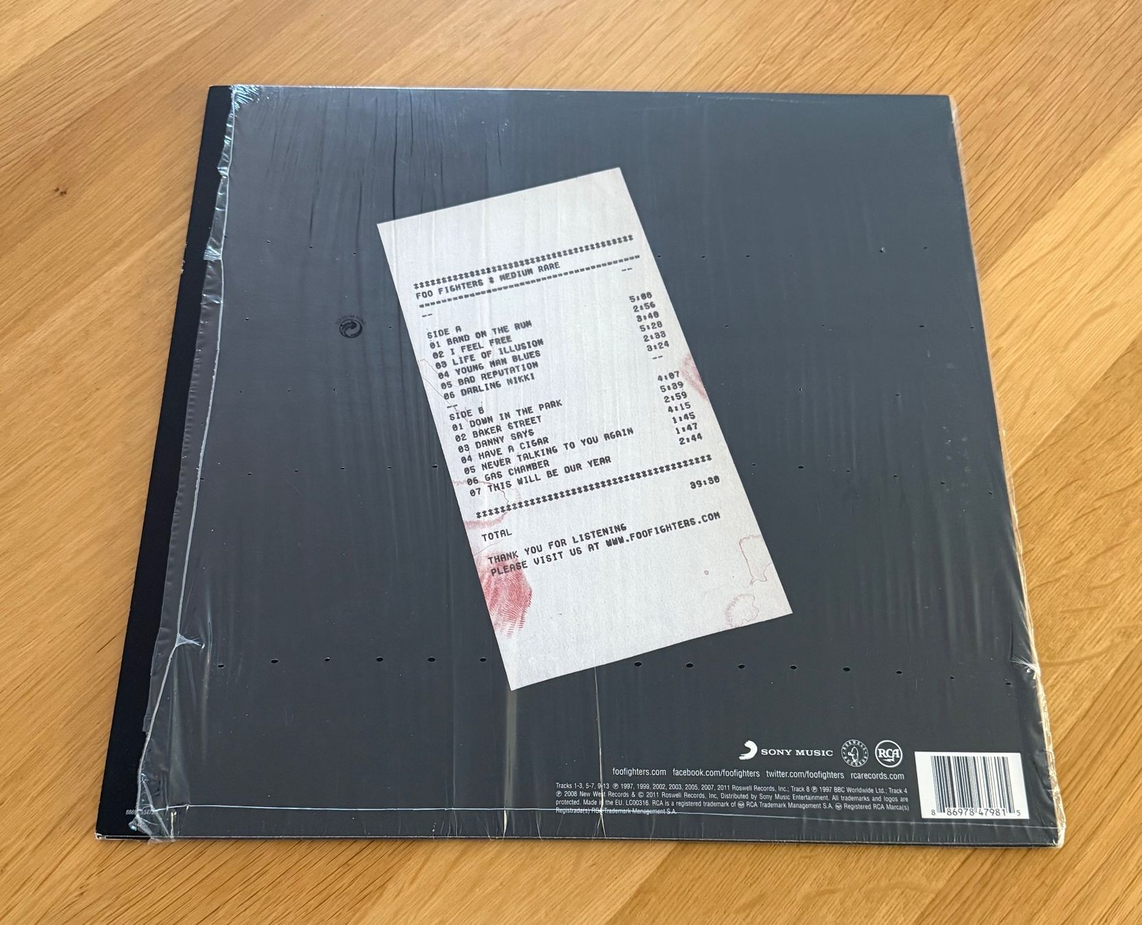 Dischi in vinile: Foo Fighters – Medium Rare 2LP Vinyl 2011 – Usato da Basel venduto da Rouge. 1