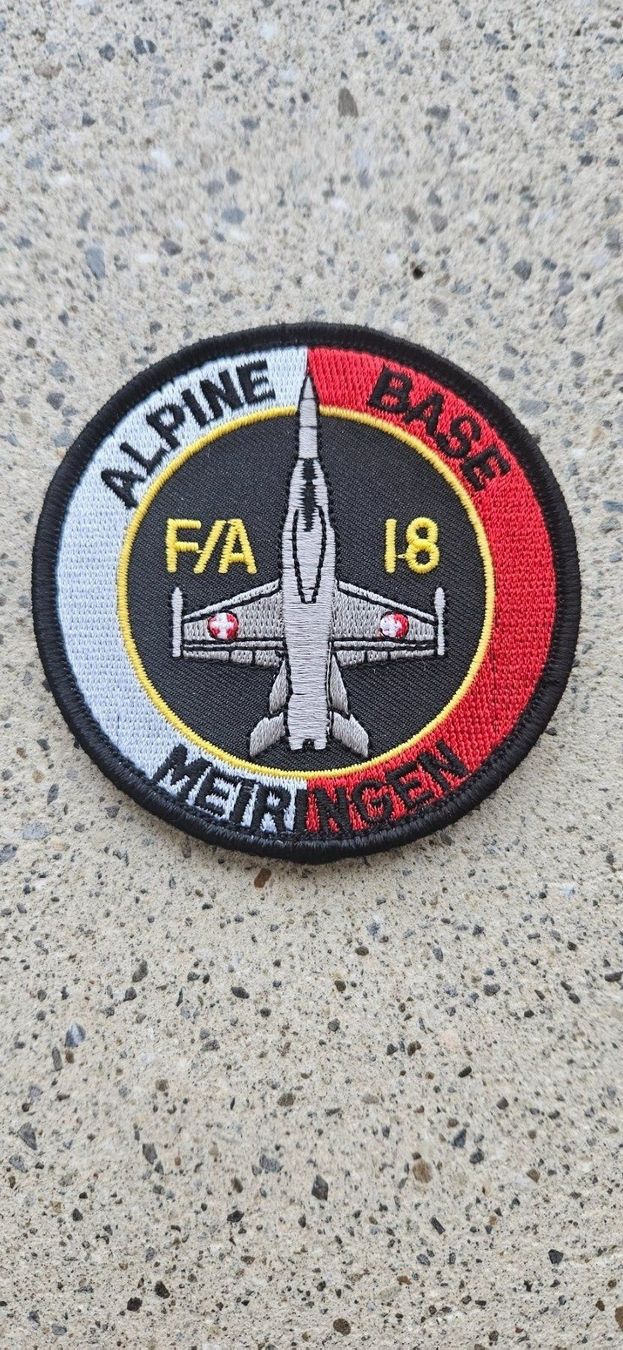 Schweizer Armee Placchette & Badge: *** Badge Luftwaffe mit klett *** – Nuovo e nell'imballaggio originale da Riedholz venduto da fr_sIruP
