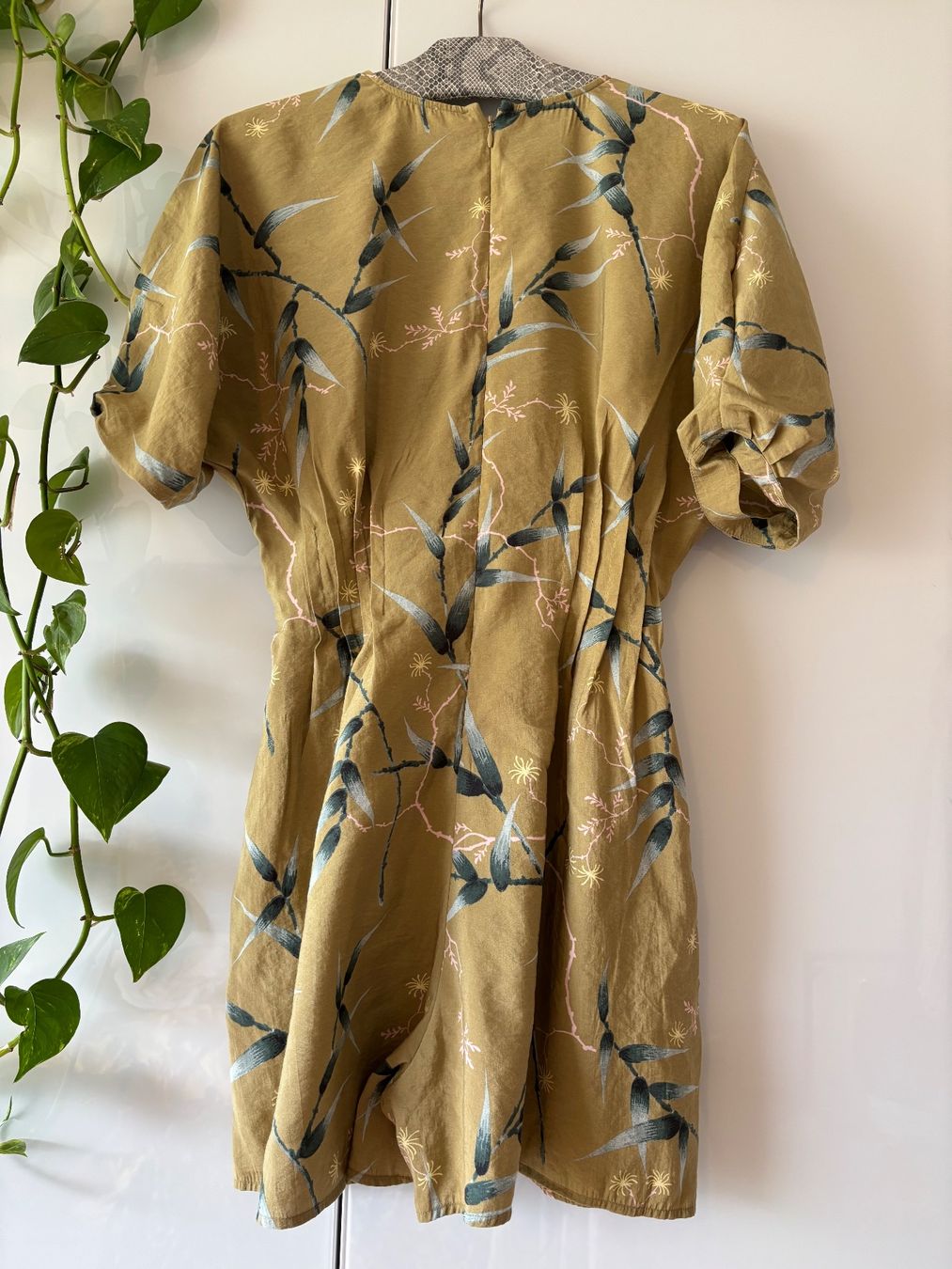 Cos Jumpsuits: COS taillierter Jumpsuit mit Blumenmuster Gr. 36 – Gebraucht aus Zürich von missmodernage 5