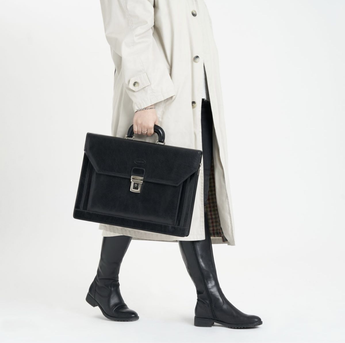 Koffer & Taschen: Aktentasche aus Leder Shenzhen – Neu und originalverpackt aus Wittenbach von WWW.DRILUBAGS.CH 2