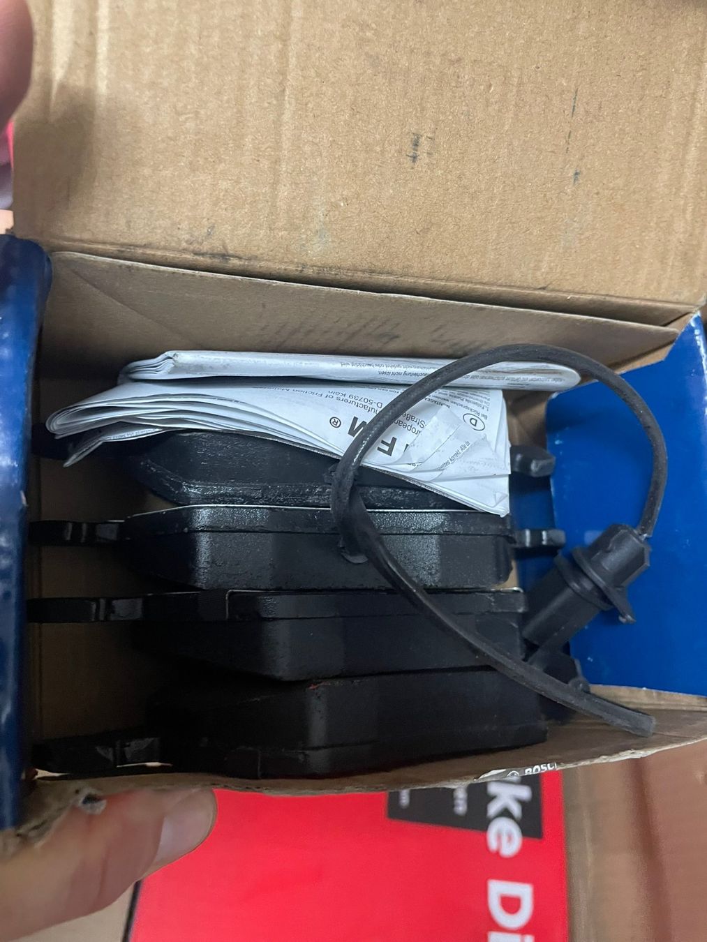 Tutti pezzi di ricambio auto: Bremsscheiben , Belege , Flüssigkeit , neu – Nuovo e nell'imballaggio originale da Hochfelden venduto da Kinga69 4