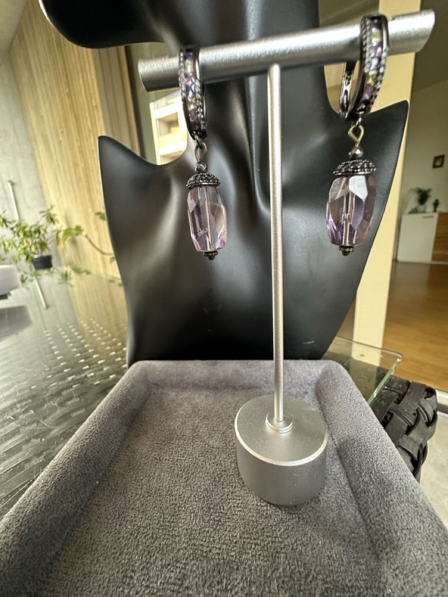 Orecchini pendenti & Orecchini a lobo: Ohrringe mit Amethyst Steinen HANDARBEIT  – Nuovo e nell'imballaggio originale da Kriens venduto da Hortensie6