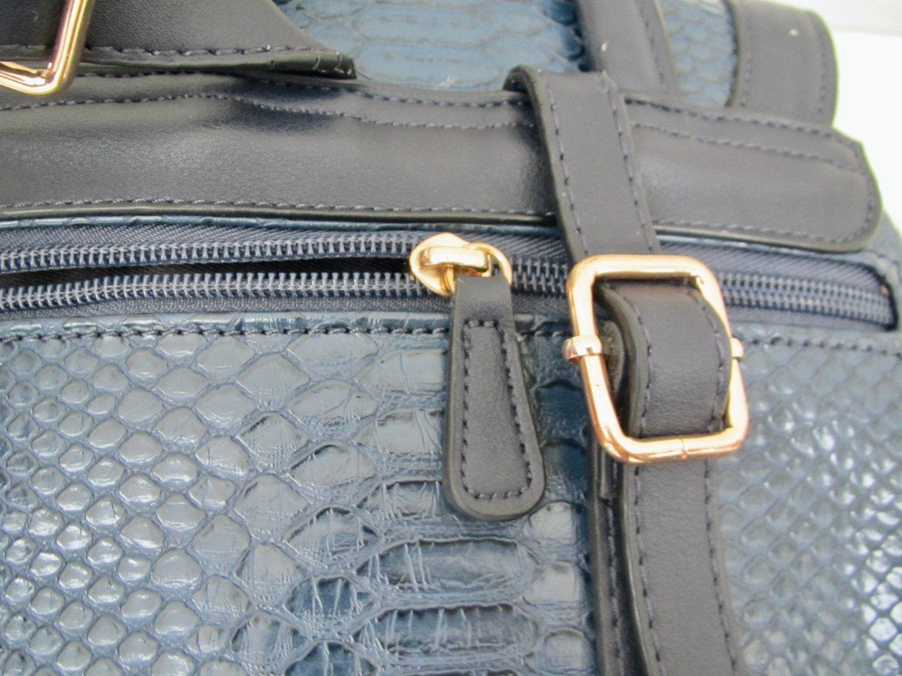 Picard Sacs à dos: SAC A DOS PICARD CUIR BLEU FONCE – D'occasion à Murten par Selliot 5