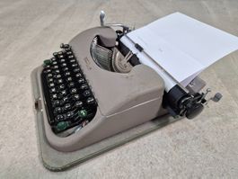 Typewriter Schreibmaschine Swissa Piccolo Birchmeier Schweiz