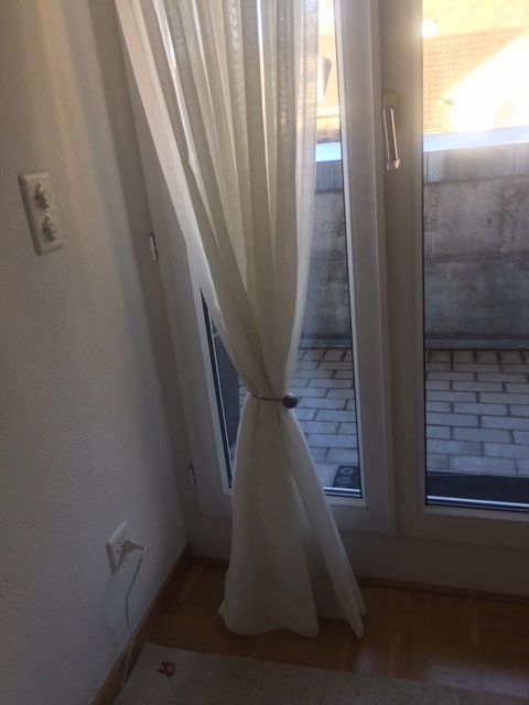 Supporti a parete: Magnet-Halter für Vorhänge – Nuovo (secondo la descrizione) da Walenstadt venduto da ricamul 3