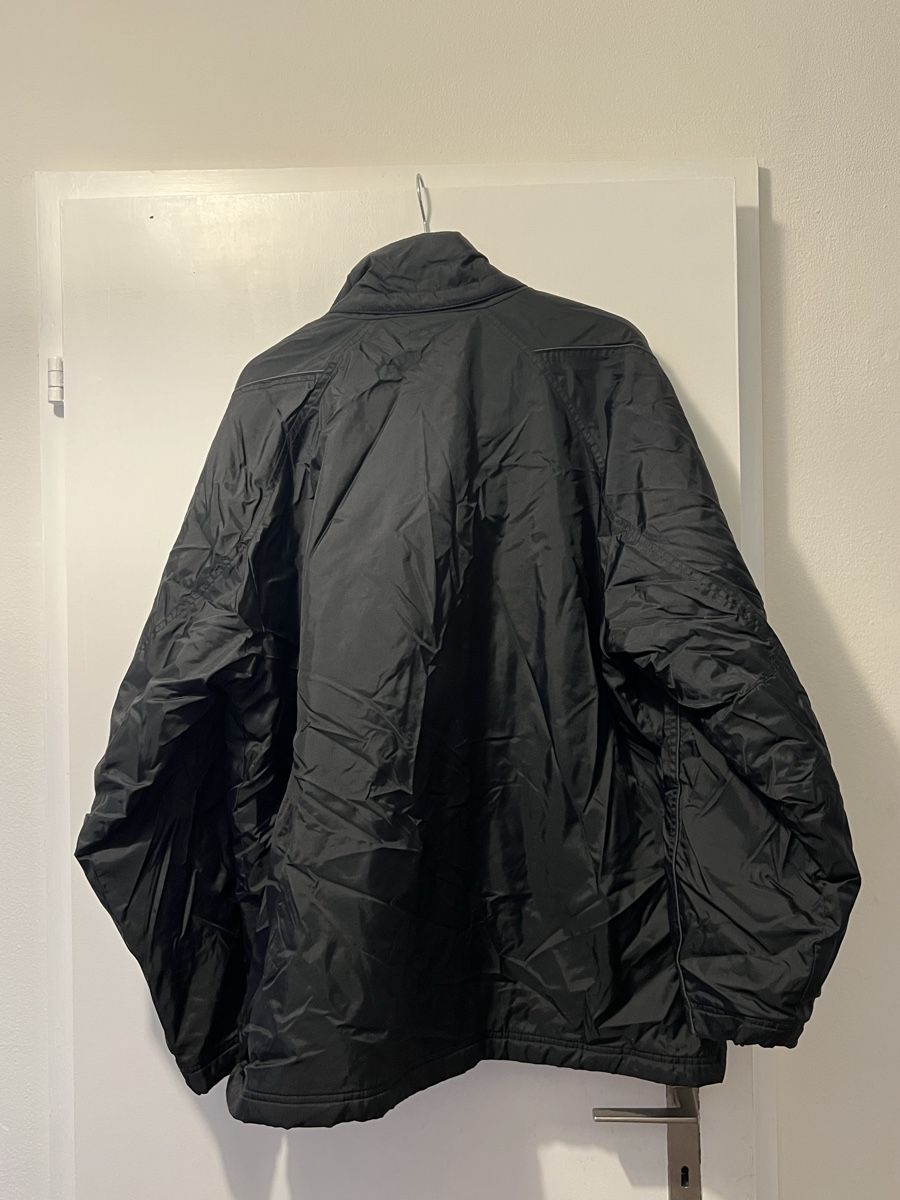 Nike Giacche: Neue Nike gefütterte Jacke – Nuovo (secondo la descrizione) da Luzern venduto da Woodbee44 1