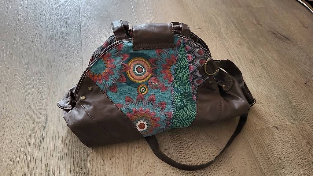 Desigual Taschen für Damen: Sac desigual colibri multicolore et brun – Gebraucht aus Trélex von emm_rz7g 1