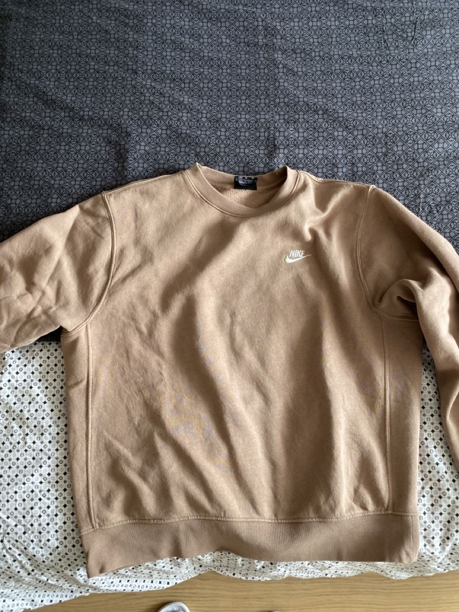 Nike Pullover & Sweatshirts: Pull Nike - taille M – Gebraucht aus Geneve von tom_d7f8