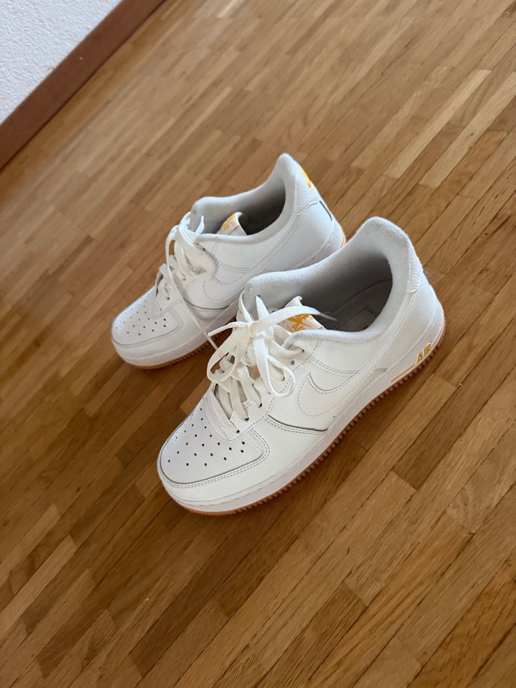 Nike Scarpe da donna: Nike Air Force 1 weiss Grösse 39 – Usato da Wohlen AG venduto da baletan83