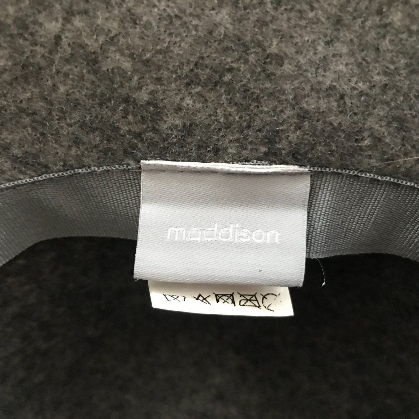 Copricapi, berretti & cappellini: Damenhut Wolle – Usato da losone venduto da china06 1