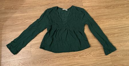 Dunkelgrünes Oberteil im Boho Stil/ Bijou les Boutiques
