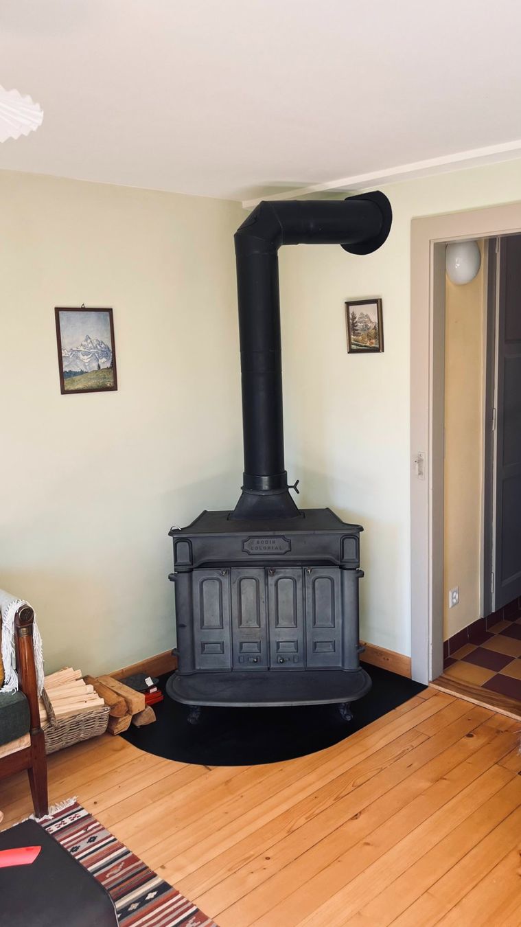 Poêle à bois Godin Colonial en fonte (Gebraucht) in Bussigny für CHF — free download
