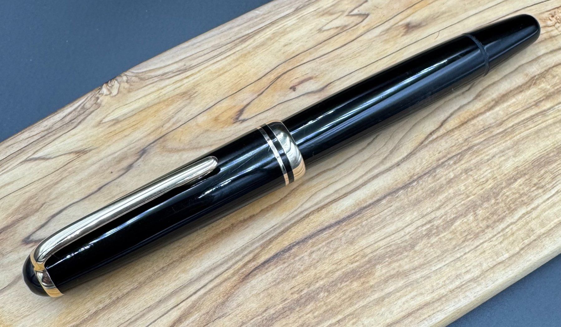 Montblanc Penna & Evidenziatori: Montblanc 256 Kolbenfüller – Usato da Beringen venduto da Luxinu 2
